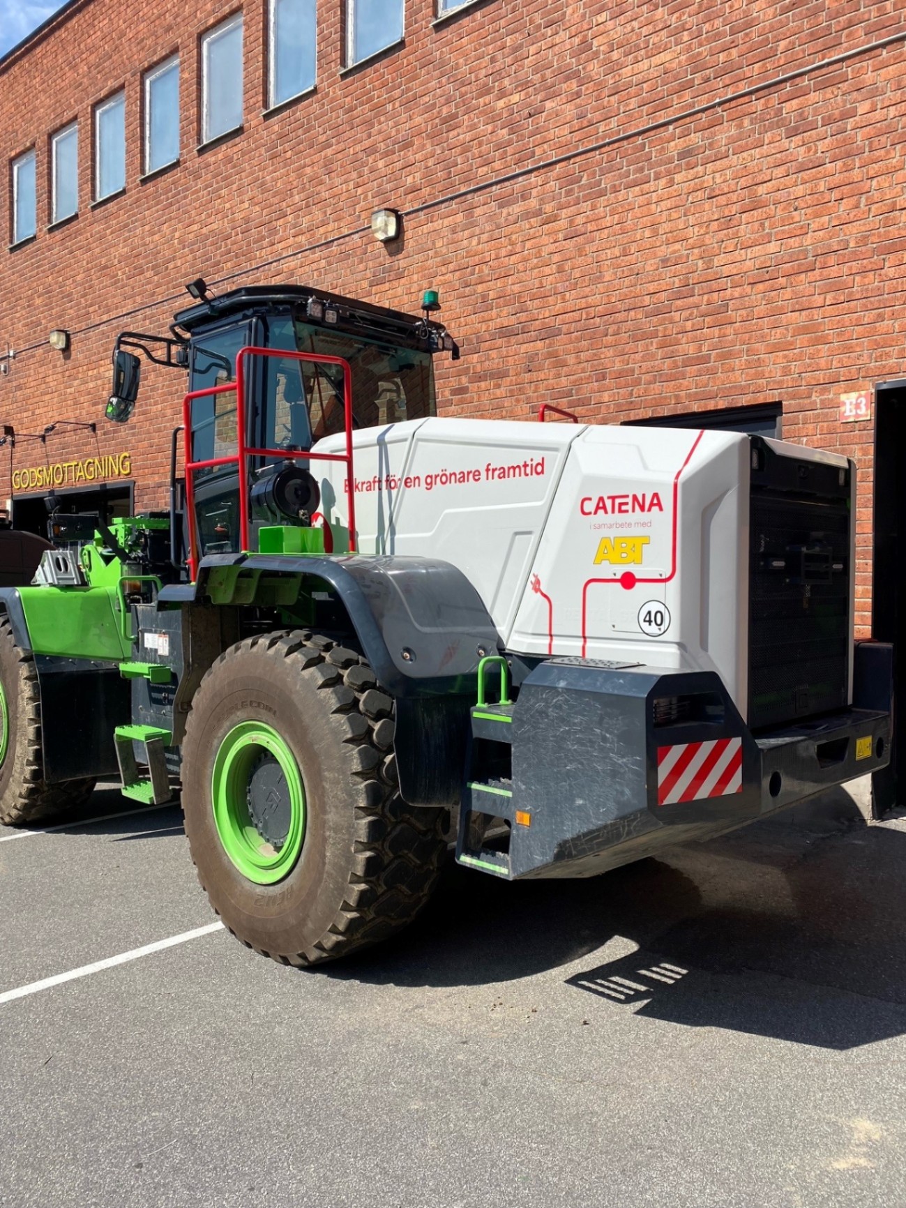 Foliering av lastmaskin
